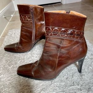 Walnut Brown Leather Ankle Boots. Size 8